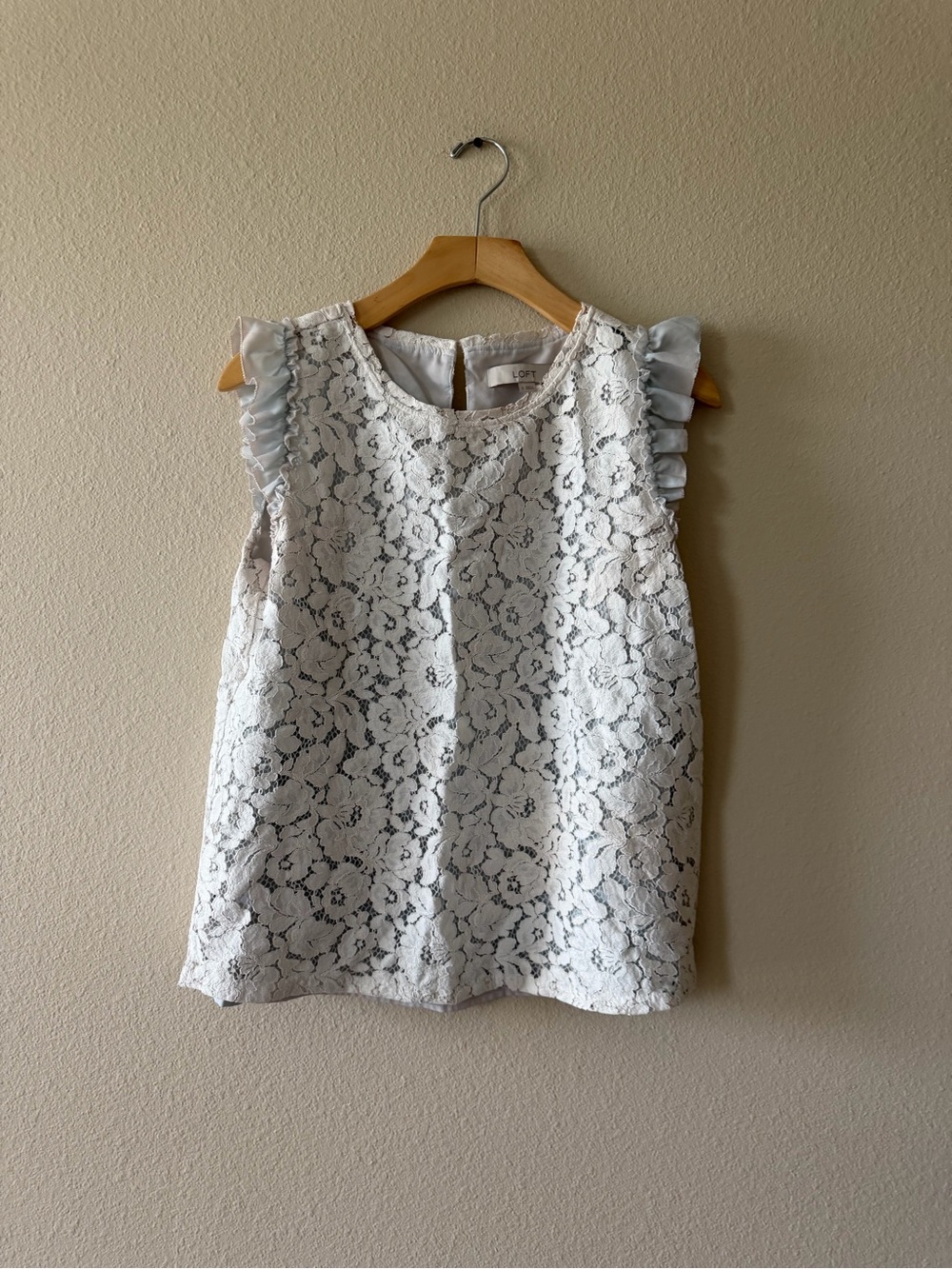 LOFT Ivory Floral Lace Sleeveless Blouse